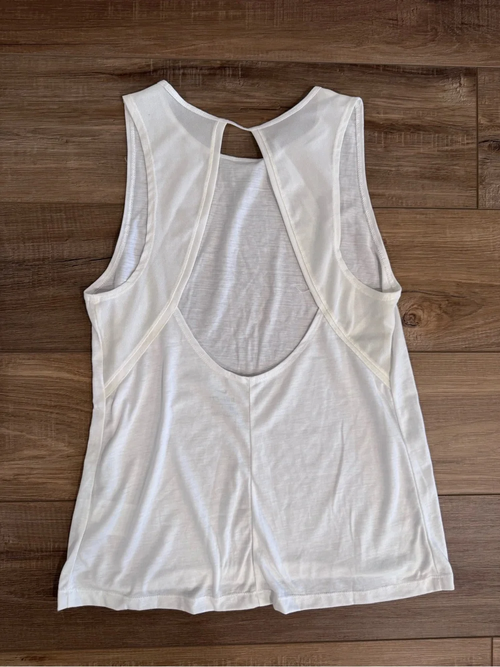 Nike White Open-Back Workout Tank with Keyhole